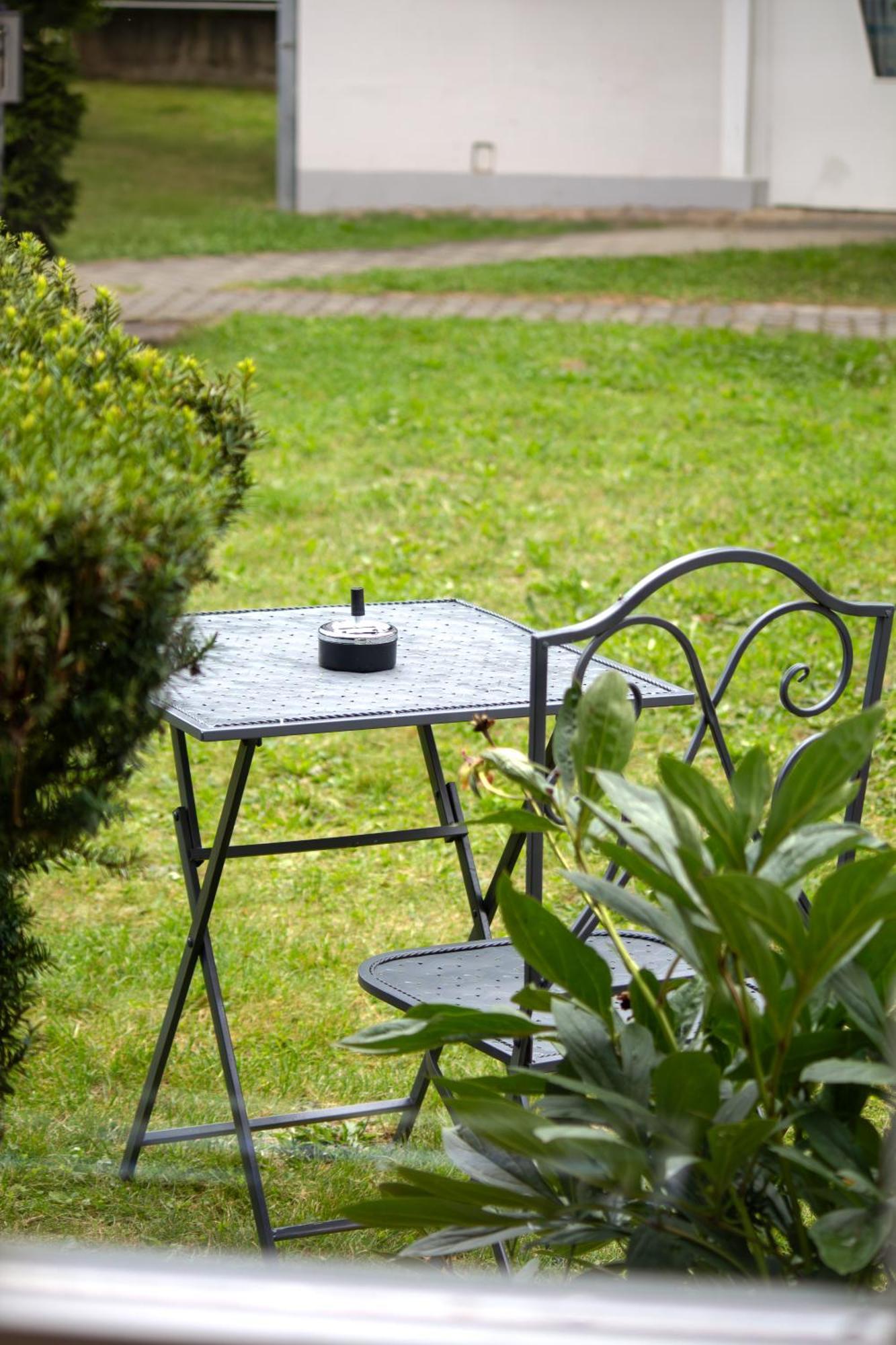 Flat Bull Appartement Mit Garten Sankt Lorenzen bei Knittelfeld ภายนอก รูปภาพ